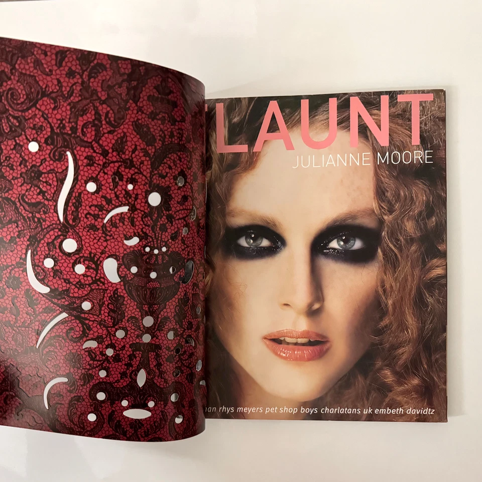 FLAUNT Mag Nov 1999 #9 Julianne Moore Jonathan Rhys Meyers Wolfgang Tillmans Foto 2 de 4