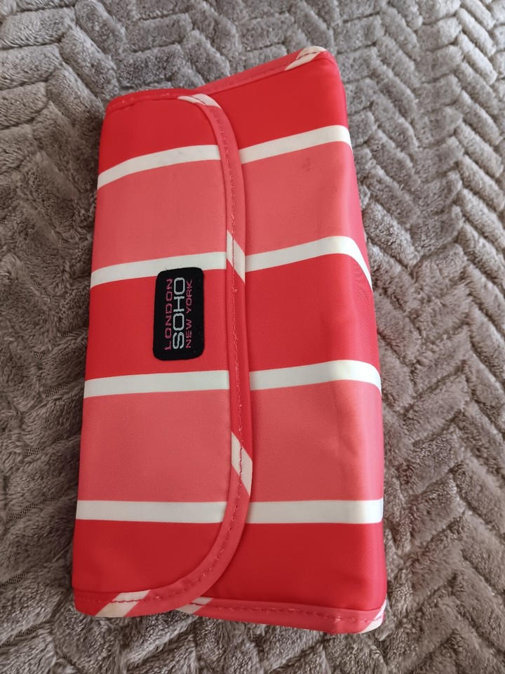 London SoHo New York Jewelry Makeup Travel Case Organizer Pink Mirror