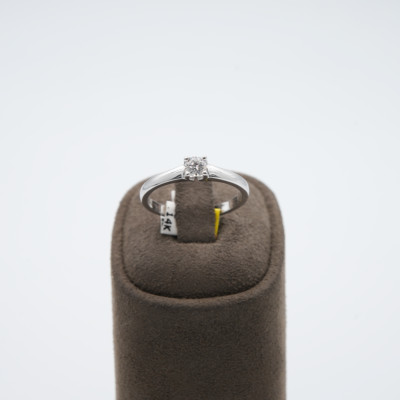 Zen diamond 14k ring size 51 white gold
