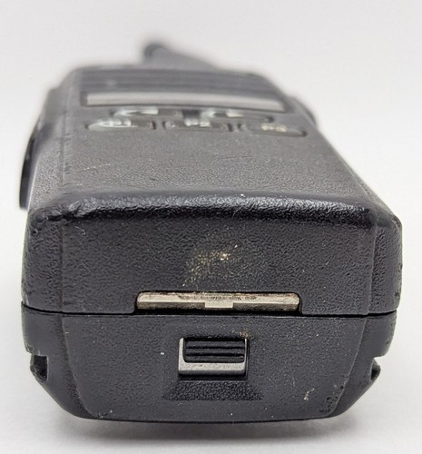 Motorola CP185 16 Ch Two Way Radio VHF AAH03KEF8AA7AN w/ Cradle & Power Supply - Picture 12 of 20