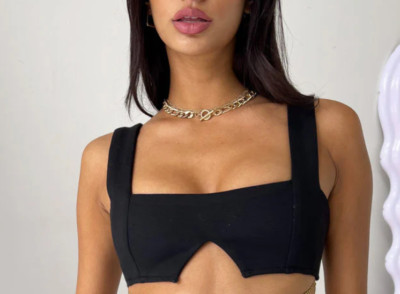 Beginning Boutique The Edit Eve Crop Top Black Size XS Love Island Coded NWT