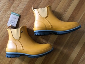 amanda plush slip on bogs