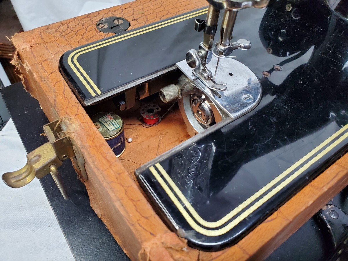 Vintage -Aldens DeLuxe Portable Sewing Machine, With Pedal