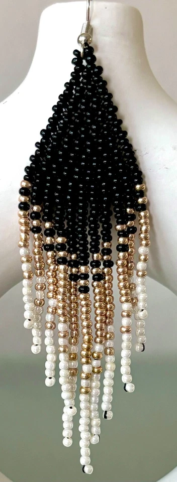 Pendientes colgantes con borla araña blanca cobre negro cuentas semilla artesanales nuevos Foto 2 de 4