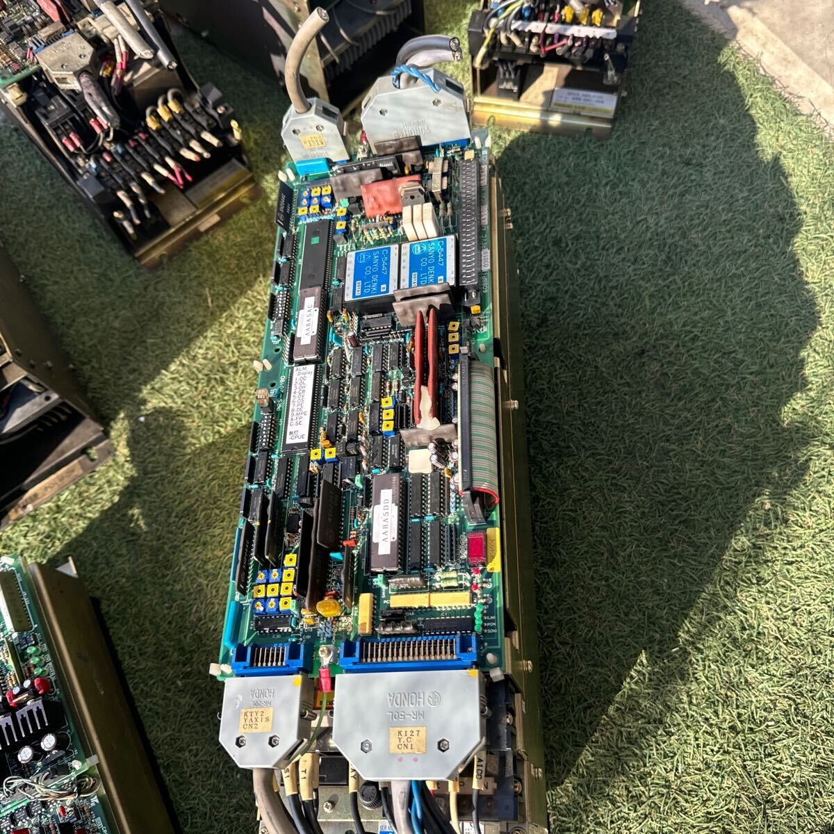 Sanyo Denki 60BB030FXW10 Servo Drive It is a part removed Sanyo Denki 60BB030FXW10 Servo Drive It is a part removed