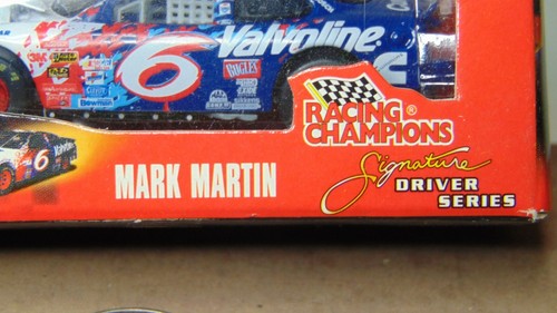 RACING CHAMPIONS #6 MARK MARTIN FIRMA DRIVER SERIE COCHE ESCALA 1:64 - Imagen 6 de 6