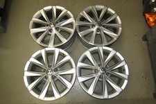 VW Passat Bj 2014 Satz Alufelgen Felgen ALU "valley" 7JX17 ET42 3AA601025R guter