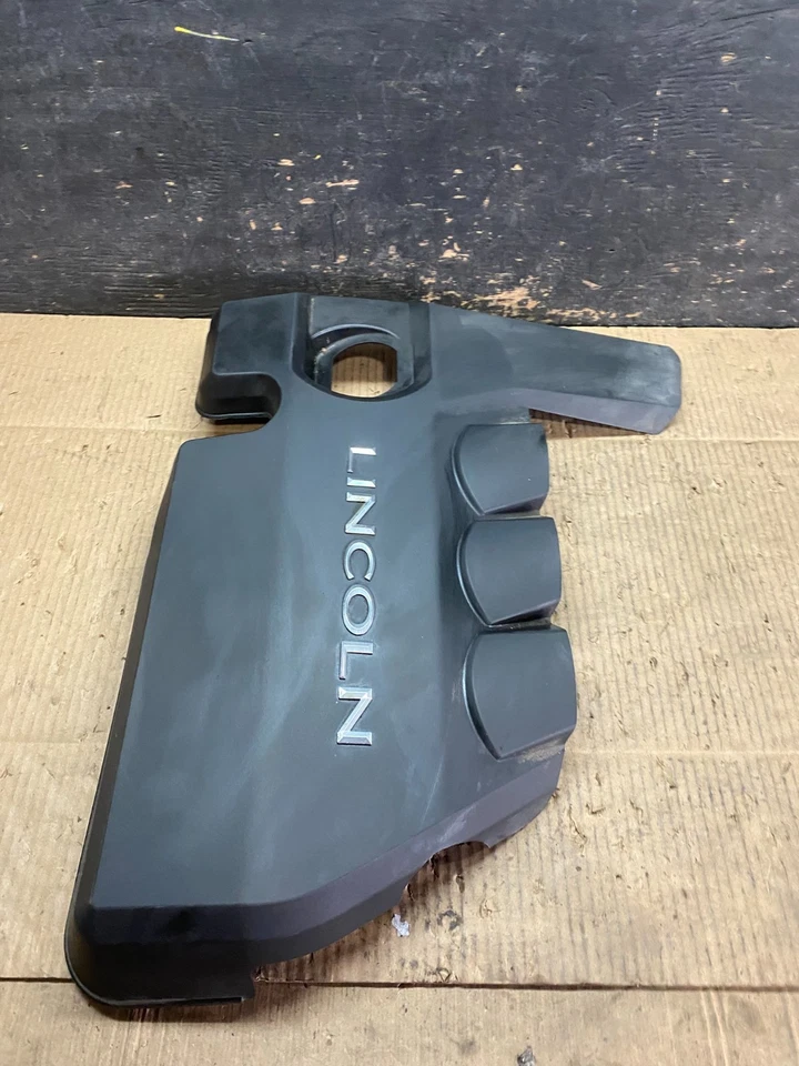 2006 to 2009 Lincoln MKZ Zephyr Engine Motor Cover OEM t9464 DG - Image 4 of 4