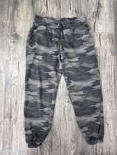 Wild Fable Women's Small Fleece Sweatpants Pull On Green Camo Pockets Cotton