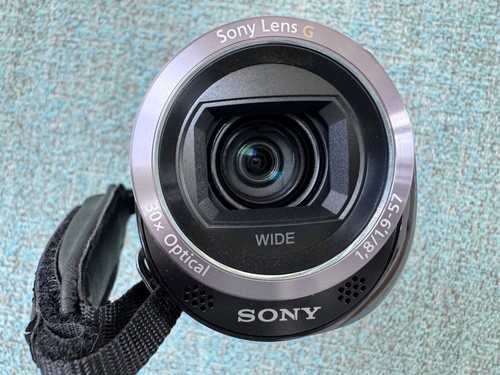 *READ Sony Handycam HDR-PJ380 16GB HD Camcorder w/ Built-in Projector +32GB card - Picture 10 of 22