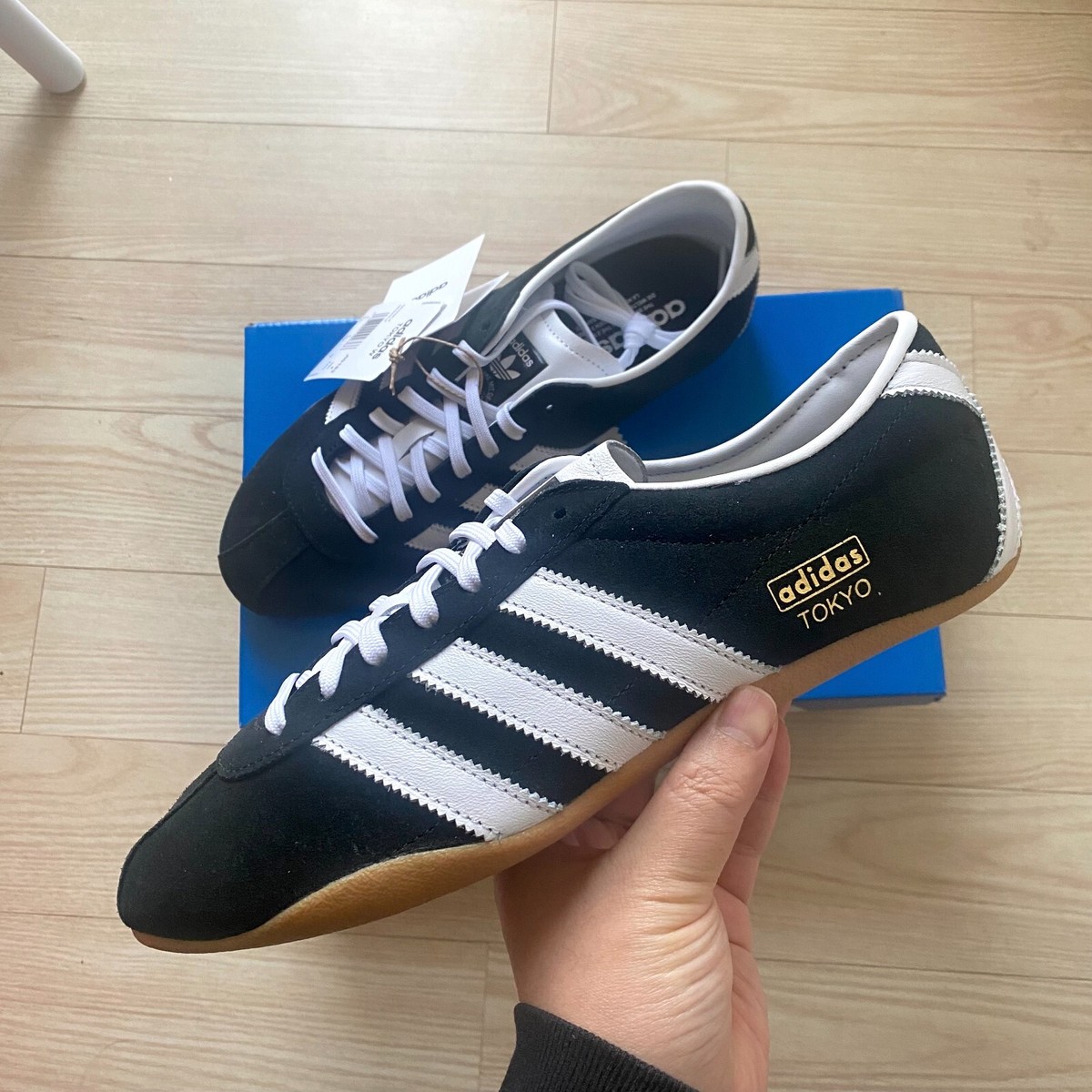 adidas TOKYO Womens Suede Sneakers White Black ✓Multiple Sizes