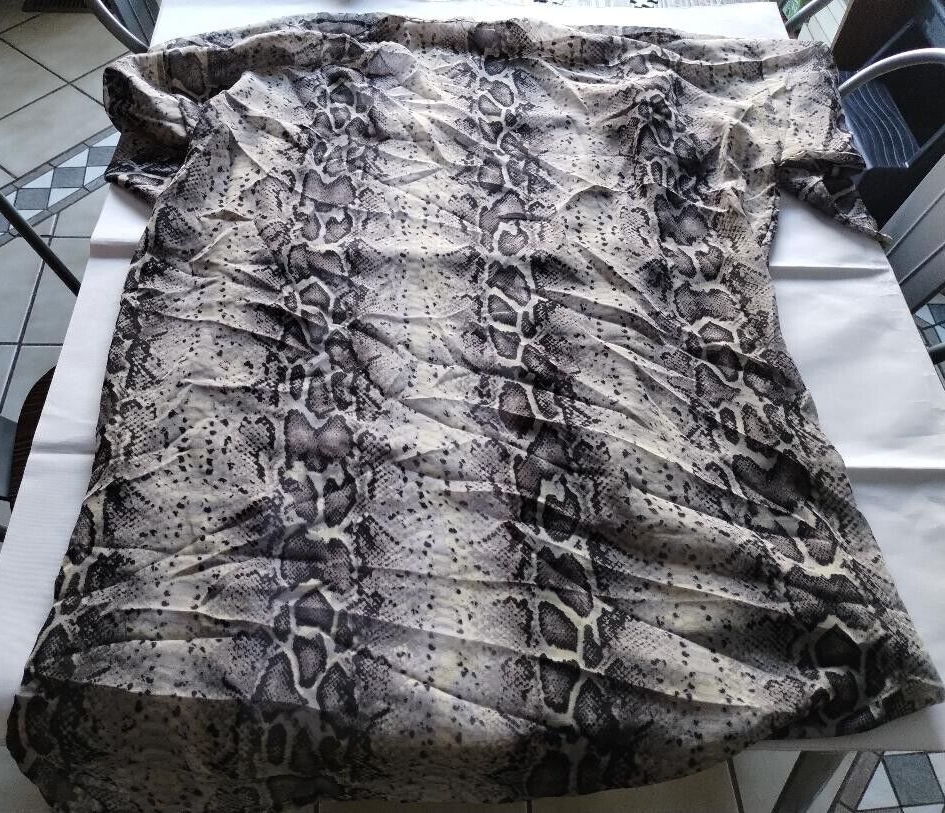 Bloomingdales Area Stars Grey Beach Cover Up One Size | eBay Bloomingdales Area Stars Grey Beach Cover Up One Size | eBay
