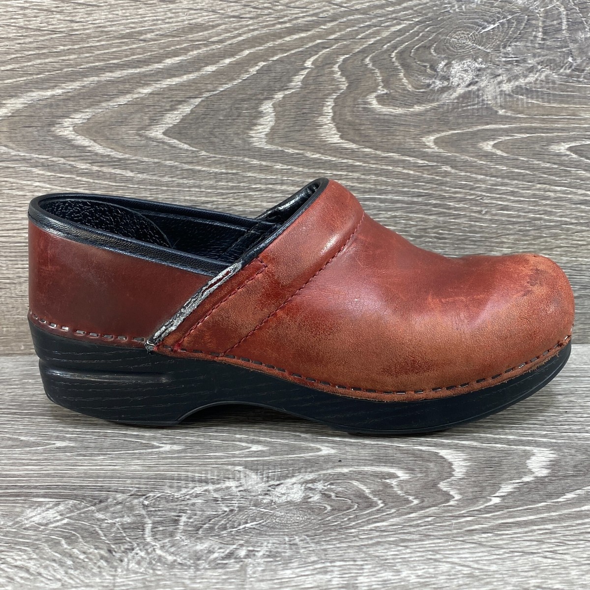 Dansko Shoes Womens 37 6.5-7 Clog Red Leather Slip On Casual 