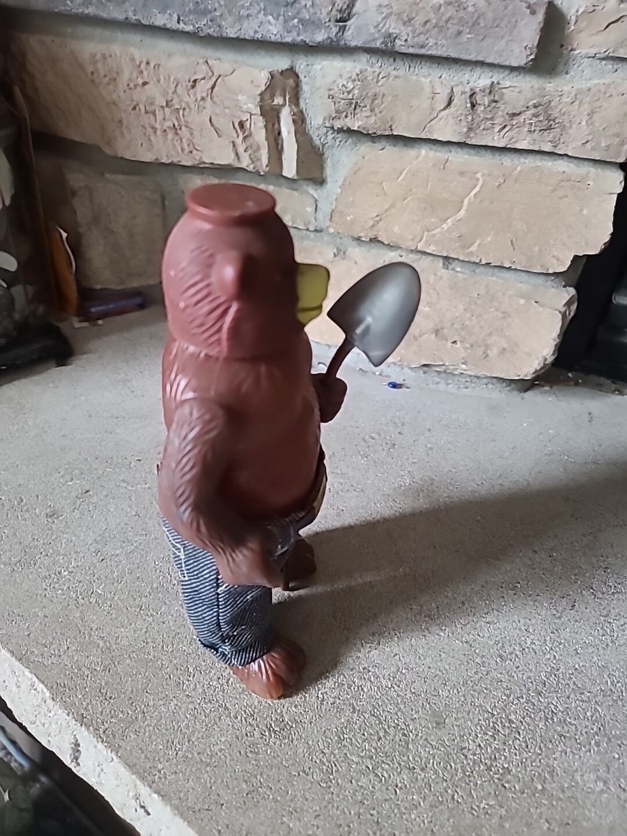 VINTAGE R. DAKIN & CO SMOKEY THE BEAR 5 1/4