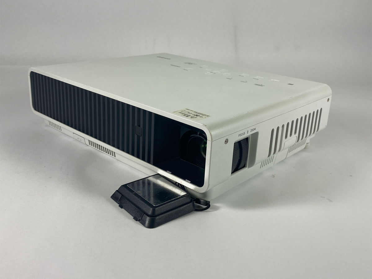 DLP Projector Laser/LED Casio XJ-M140 2500 ANSI + Included: HDMI