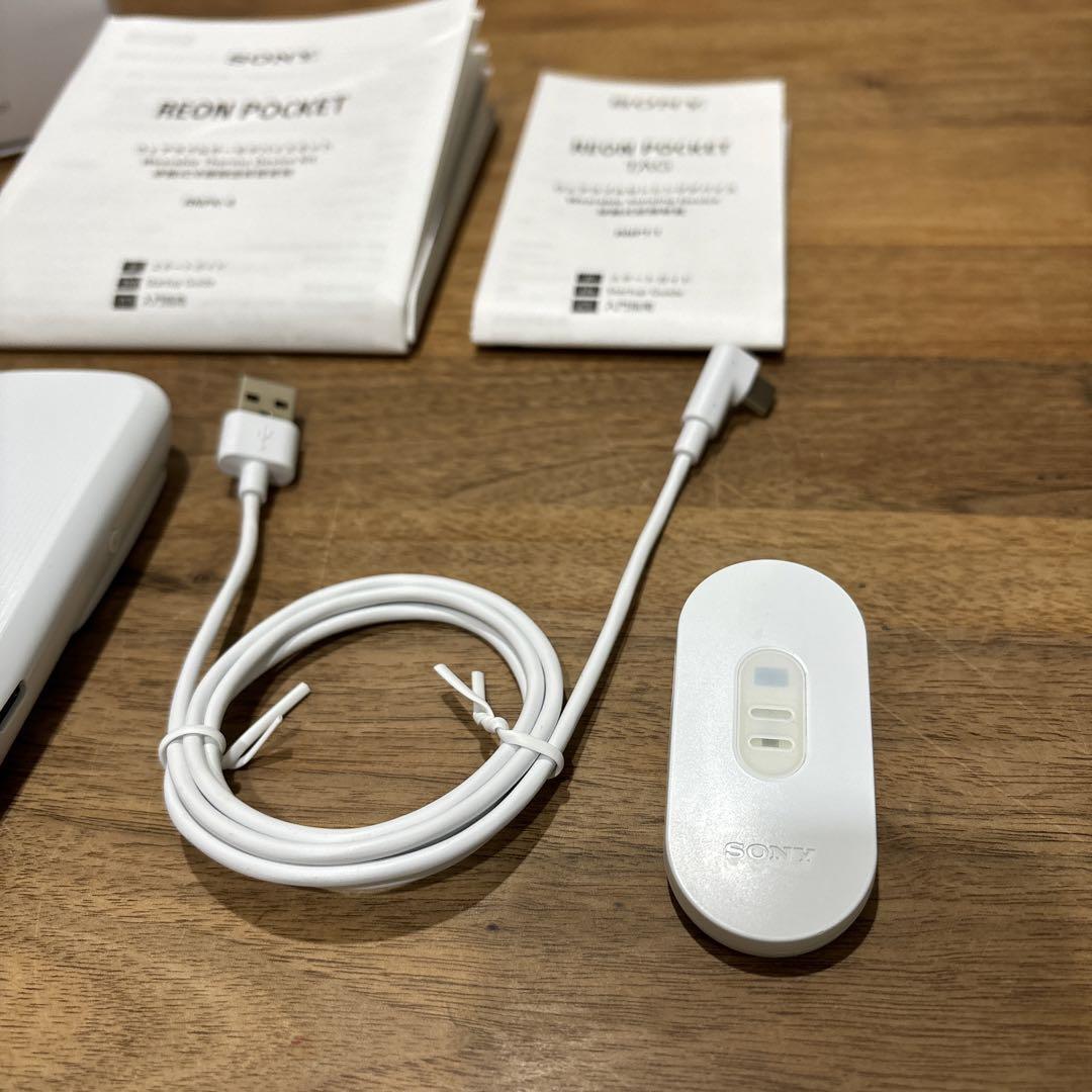 Sony REON POCKET 4 Wearable Thermo Device sensing kit Air conditioner white 90 Sony REON POCKET 4 Wearable Thermo Device sensing kit Air conditioner white 90
