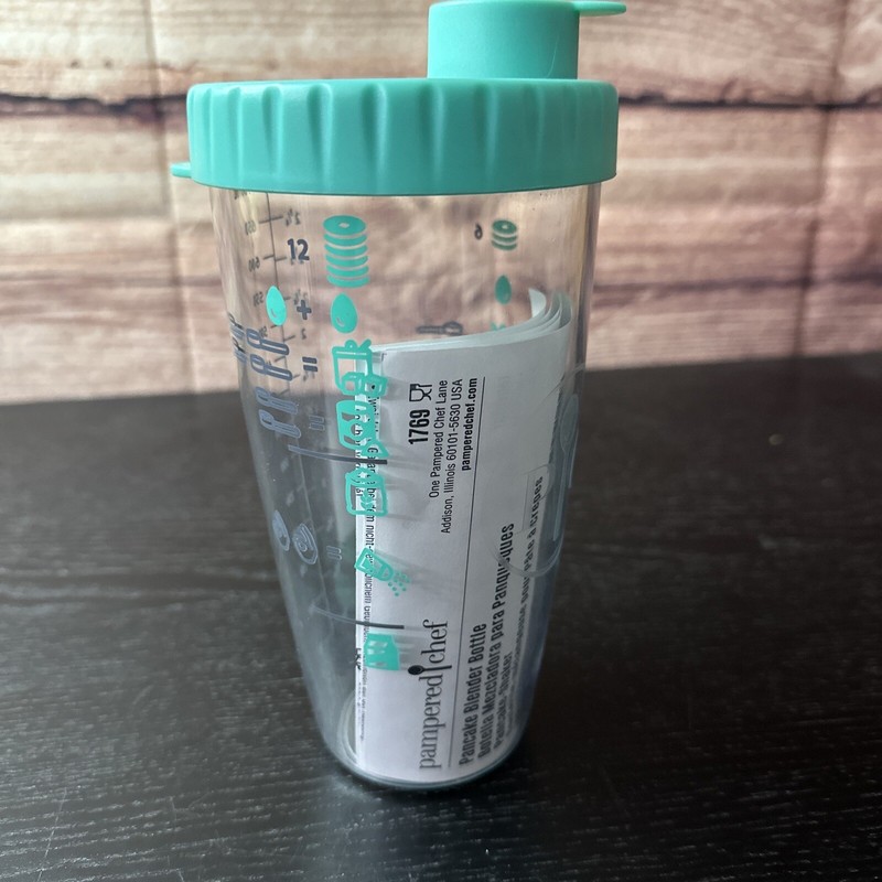 Used Pampered Chef Pancake Blender Bottle Shaker~Measuring Spoon~Guide on Bottle