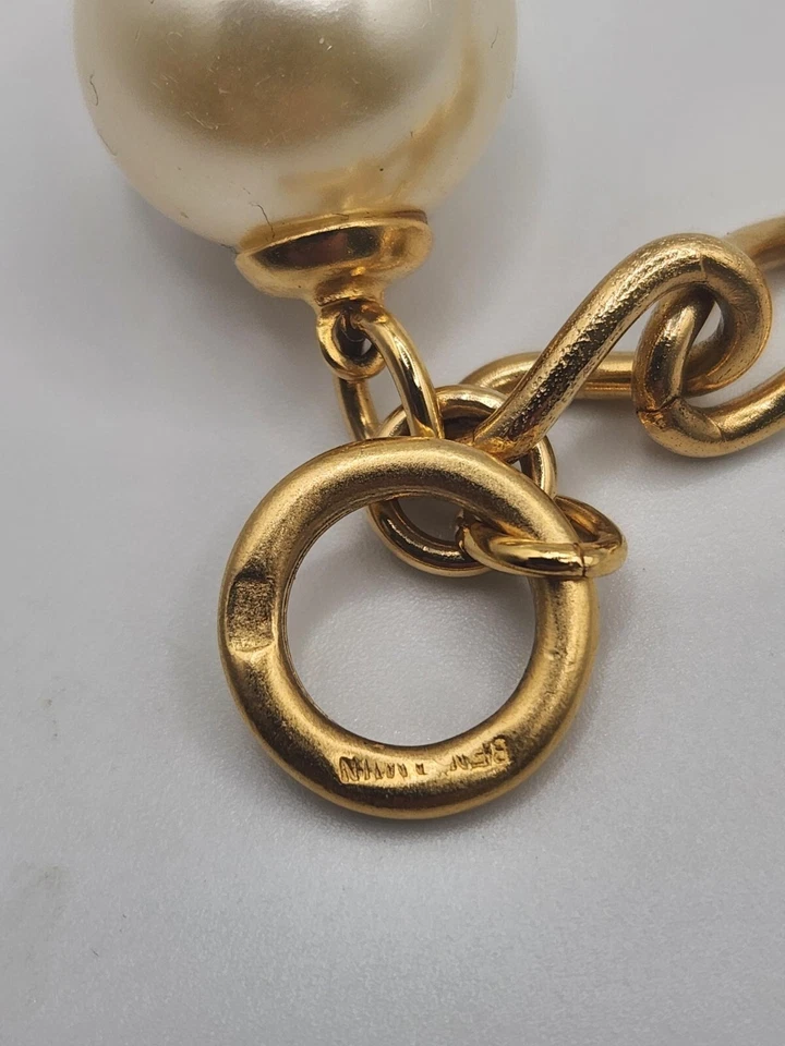 Ben Amun Chain Bracelet Gold Colored Toggle Faux Pearl  7.25"  24kt plated - Image 2 of 4