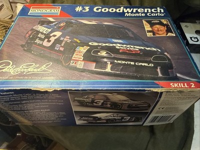 REVELL Monogram #3 Dale Earnhardt Goodwrench 1995 Monte Carlo, opened. W/ Xtras