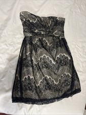Two Ladies Woman’s Pretty Sexy Beautiful Lace Strapless Dress Size Small Woman’s