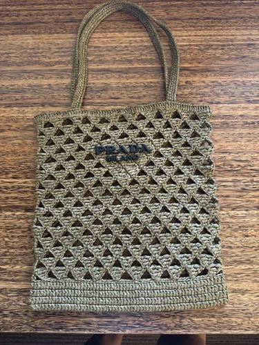 Sac fourre tout Prada au crochet olive