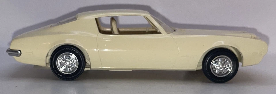 MPC STORE DISPLAY Promo 1972 Pontiac Firebird 2Dr HT 1/25 White FN-VF+ - Image 2 of 4