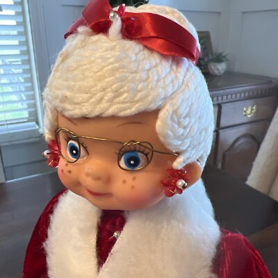 Vintage 1950's Japan Mrs. Santa Claus 13” Plastic Vinyl Figure