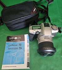 Minolta Maxxum 5 35mm Camera AF Lens Black With Strap Vintage