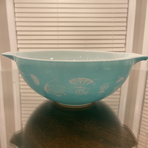 Vintage Pyrex Hot Air Balloons Cinderella Mixing Bowl Turquoise #444 Four Quart