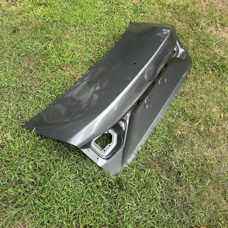 Lexus ES350/ES300H 2016-2018 trasero gris OEM maletero tapa carcasa Foto 2 de 4