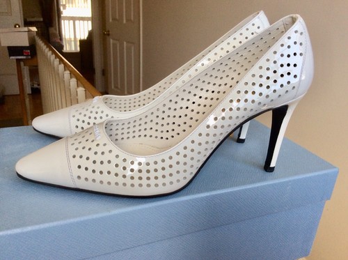 Womens Prada Shoes Heels Pumps White Perforated Vernice Patent Leather Sz 36 NIB - Picture 4 of 6
