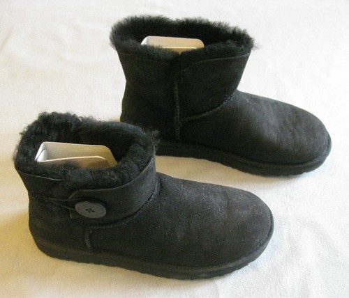 UGG Mini Bailey Button NEU Stiefel; Gr. 8; Damen schwarz; 3352 neu im Karton - Bild 2 von 11