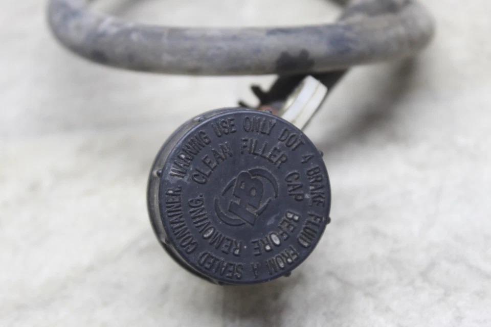 2006 Arctic Cat 400 500 650 700 Freio Traseiro Master Fluido Reservatório Garrafa Tanque - Imagem 3 de 4