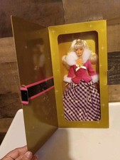 VTG 1996 Avon BARBIE "Winter Rhapsody" Special Edition Mattel Original Box