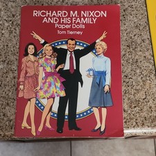 Dover Publications Richard M. Nixon & Pat Nixon Paper Doll Book Tom Tierney 1992