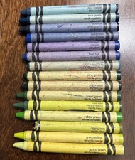 Lot Of 15 Crayola Crayons Retired Discontinue...