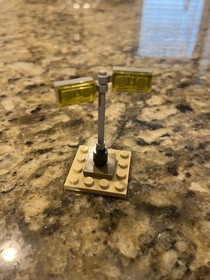 LEGO CITY: Space Starter Set (60077) Complete with Instruction manual