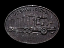 HL15154 VINTAGE 1970s  KEEP ON TRUCKIN'  OLD 18-WHEELER BRASSTONE BUCKLE