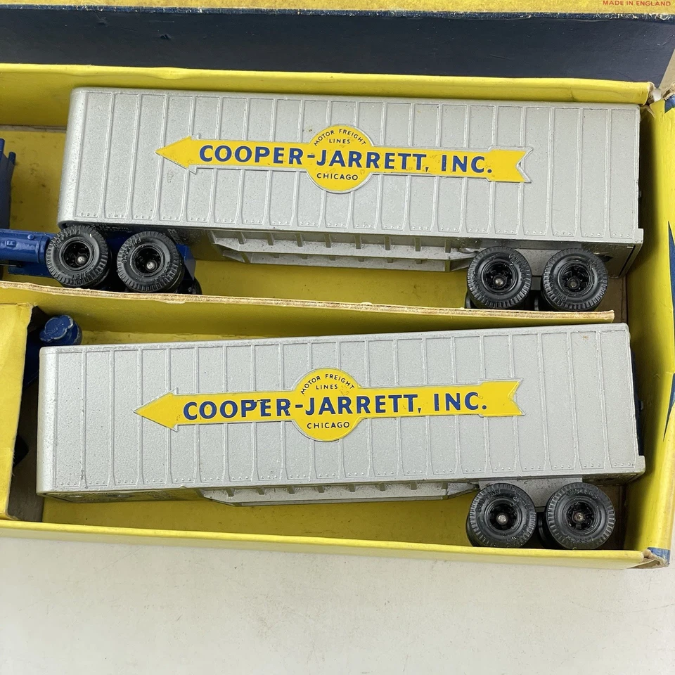 Boxed Matchbox Major Pack M9 Inter State Double Freighter - Image 2 of 4