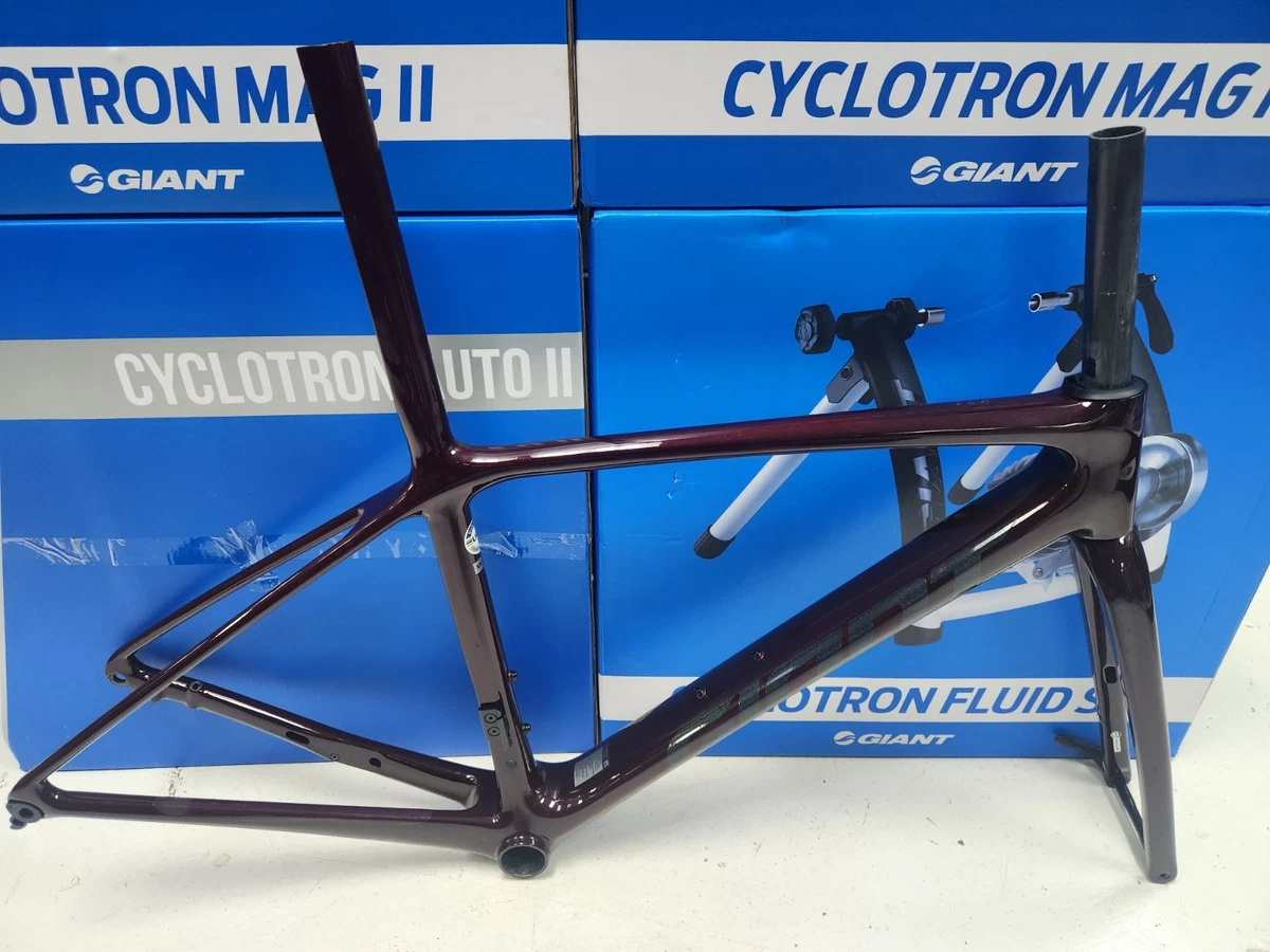 Giant Carbon Fiber Frame Men's Hydraulic Disc Brake Bikes for sale