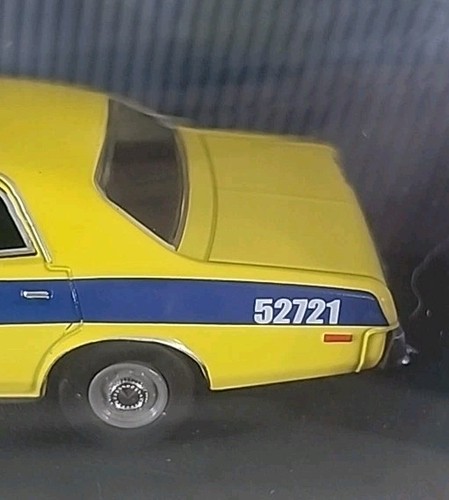 Greenlight 1977 Plymouth Fury The Port Authority Police New York & New Jersey - Picture 5 of 12