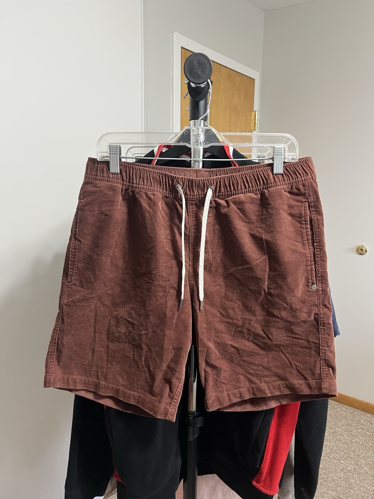 Vuori Optimist Shorts Mens Large Brown Corduroy Drawstring Comfort Stretch