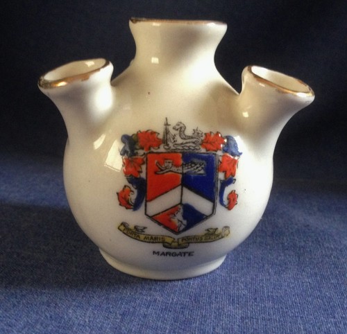 Crested China. Margate (GAB)