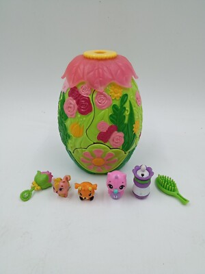 SpinMaster Hatchimals CollEGGtibles Egg Play House w/6 Figures Works