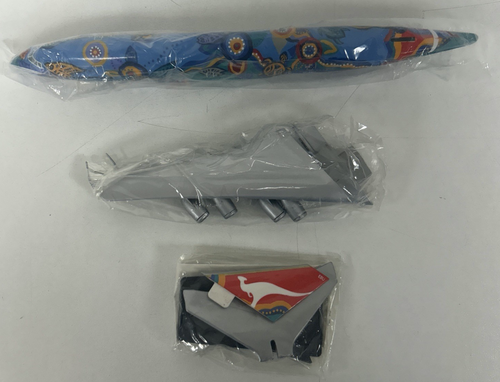 Qantas 747-300 Longreach Airplane Nalanji Dreaming Model New With Box - Picture 2 of 24