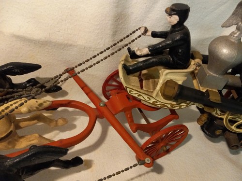 Cast Iron Fire Pumper Wagon 3 Horse Driver Hoses w/Rear FireFighter - Picture 5 of 11