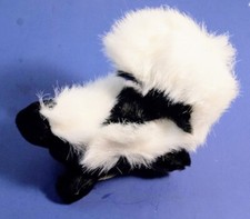Folkmanis Mini Skunk Finger Puppet Realistic Plush BRAND NEW 02647