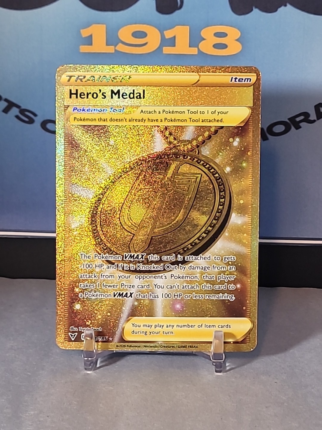 Pokemon Card Hero's Medal 201/185 Vivid Voltage Secret Rare Gold Near Mint