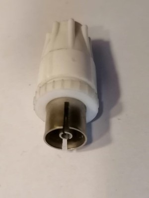1x Koax-Kabelbuchse / Koaxbuchse schraubbar, für Kabel-Ø 7 mm, 75 Ohm ex-DDR