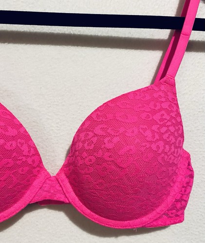 Victorias Secret PINK Bra Womens 34C Pink Wear Everywhere T Shirt Lightly Padded - Picture 2 of 6